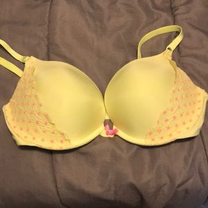 Victoria Secret Push Up Bra 32dd